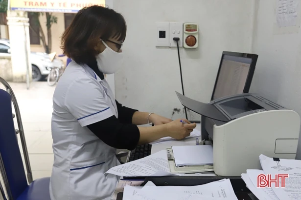 Số ca bệnh tăng cao, lực lượng y tế cơ sở ở Hà Tĩnh “gồng mình” chống dịch!