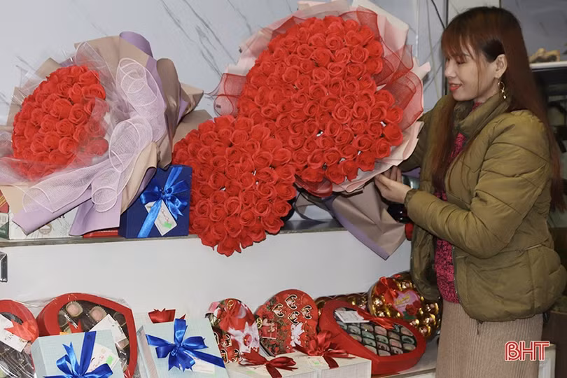 Ngập tràn sắc hoa ở Hà Tĩnh nhân ngày lễ tình nhân