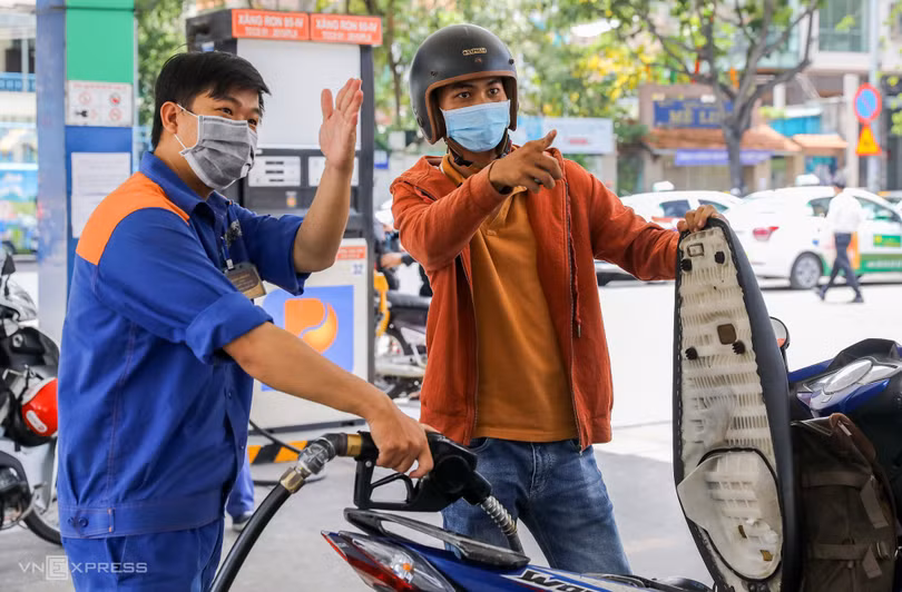 Thứ trưởng Công Thương: Thiếu xăng dầu chỉ là cục bộ