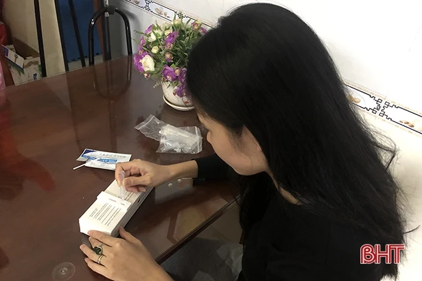 Gia tăng người mua kit test kháng nguyên tầm soát dịch COVID-19 ở Hà Tĩnh