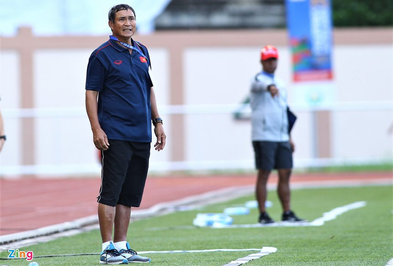 HLV Mai Đức Chung xin nghỉ tuyển nữ Việt Nam