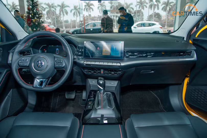 MG 5 có mặt tại đại lý trước ngày ra mắt tại thị trường Việt Nam: 2 phiên bản, giá bán sẽ rất cạnh tranh