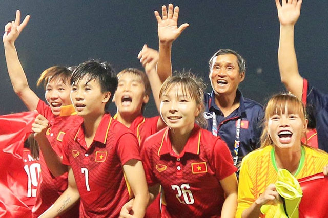 HLV Mai Đức Chung vẫn dẫn dắt ĐT nữ Việt Nam dự SEA Games 31