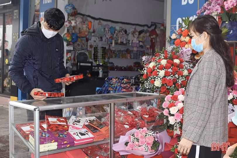 Ngập tràn sắc hoa ở Hà Tĩnh nhân ngày lễ tình nhân