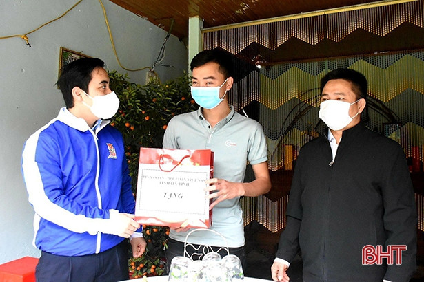 Tuổi trẻ Hà Tĩnh ra quân tết trồng cây xuân Nhâm Dần 2022