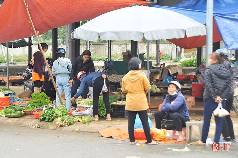 Hà Tĩnh: Một bộ phận người dân vẫn chủ quan trong phòng dịch COVID-19