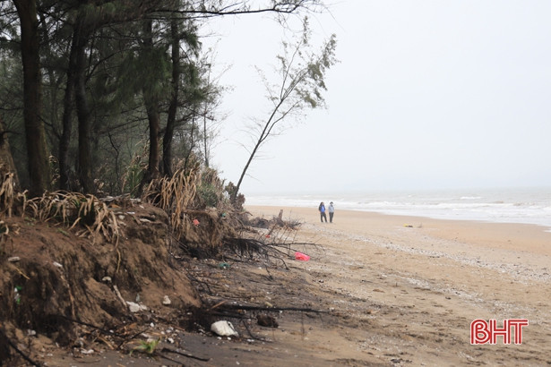 Phát hiện thi thể nữ bên bờ biển phía Bắc Hà Tĩnh