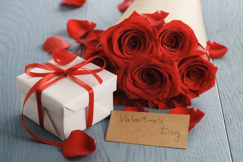 Lễ tình nhân Valentine 2022 là ngày nào? Valentine 14/2 nên tặng gì?