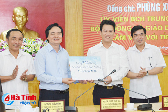 bo truong gd dt se dung nhung ma nganh thua giao vien
