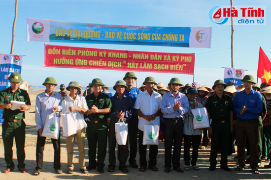 tuoi tre ha tinh xung kich lam sach moi truong bien