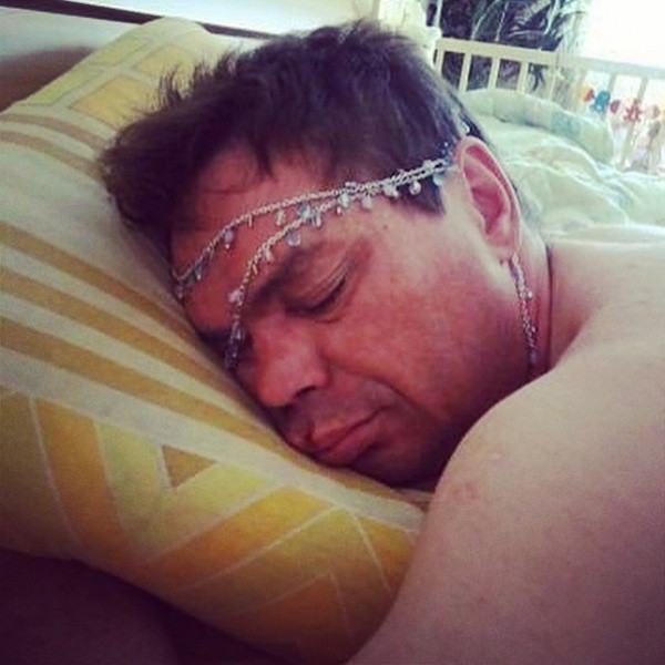 cuoi ngat voi loat anh ba dao cach nhung ong bo cham con luc me vang nha