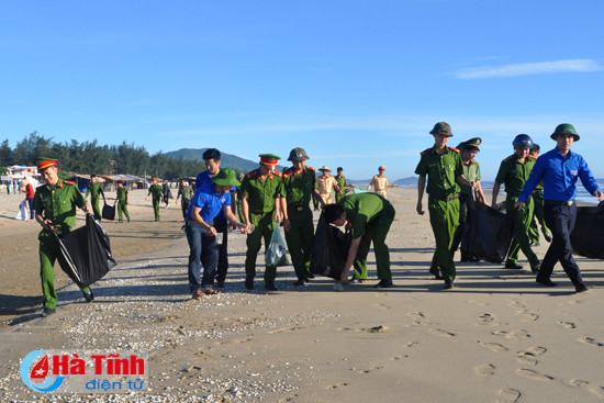 tuoi tre ha tinh xung kich lam sach moi truong bien