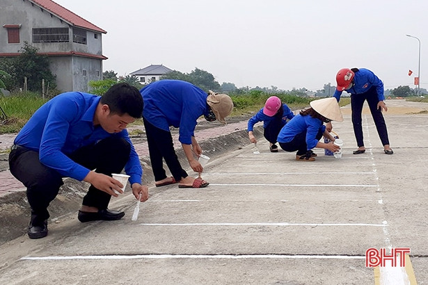 Tuyên truyền Luật Giao thông đường bộ cho 1.400 học sinh Hồng Lĩnh