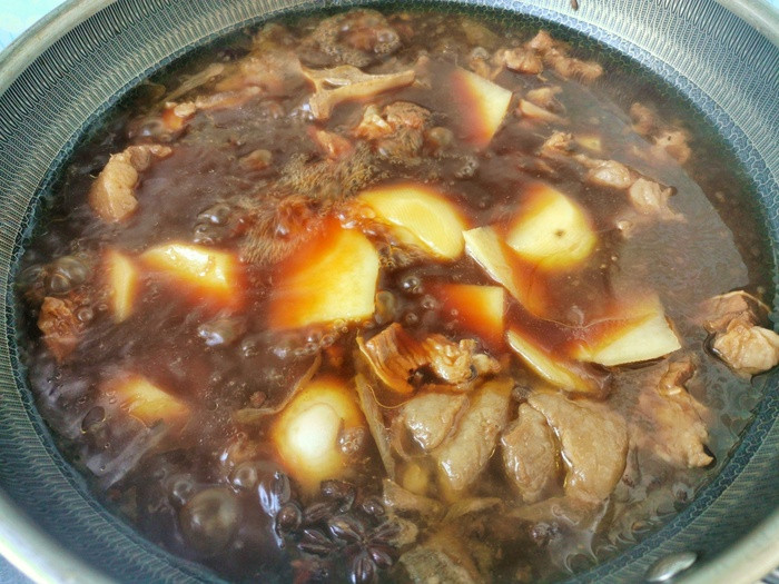 Ngày thu, trổ tài nấu thịt bò hầm khoai tây hấp dẫn hết ý, chồng con đều khen ngon! ảnh 9 Ngày thu, trổ tài nấu thịt bò hầm khoai tây hấp dẫn hết ý, chồng con đều khen ngon!