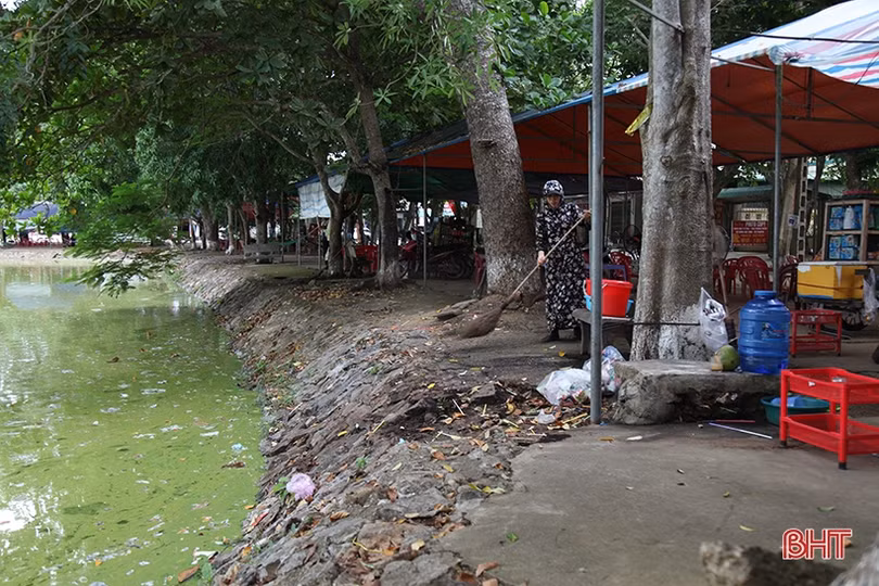 “Hồ Gươm thu nhỏ” ở phố núi Hà Tĩnh vẫn ô nhiễm nặng, mất tác dụng điều hòa