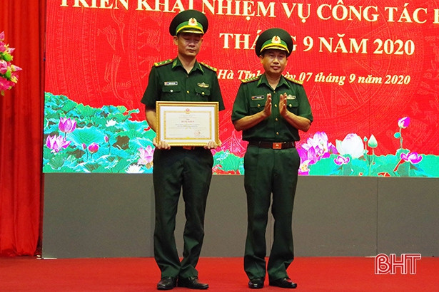 Khen thưởng 19 tập thể, cá nhân bộ đội biên phòng Hà Tĩnh