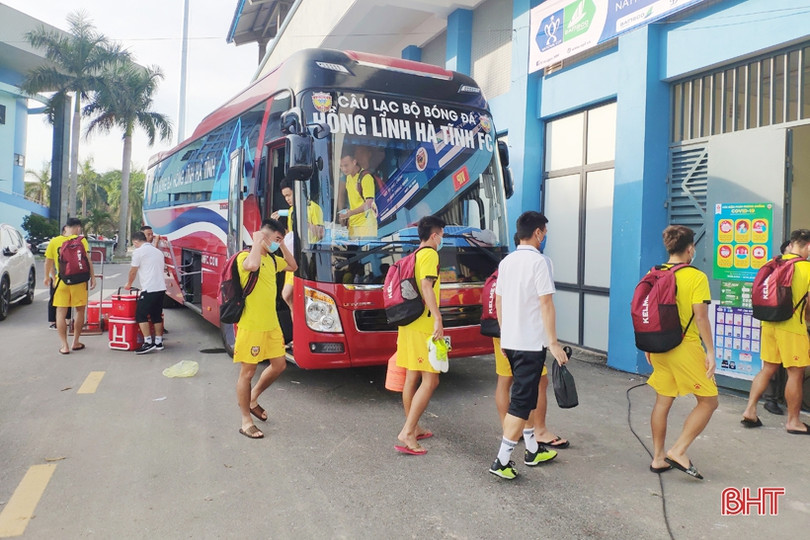 Tứ kết Cúp Quốc gia Hồng Lĩnh Hà Tĩnh - Than Quảng Ninh: An toàn phòng dịch trước giờ bóng lăn