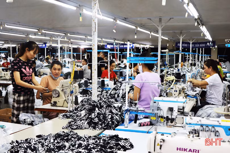 Các công ty may mặc ở Hà Tĩnh nhộn nhịp với đơn hàng đi Mỹ