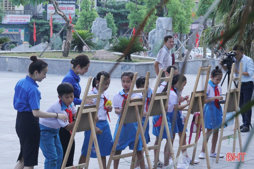 Tuổi trẻ Hà Tĩnh Tiếp lửa truyền thống 90 năm Xô Viết Nghệ - Tĩnh”