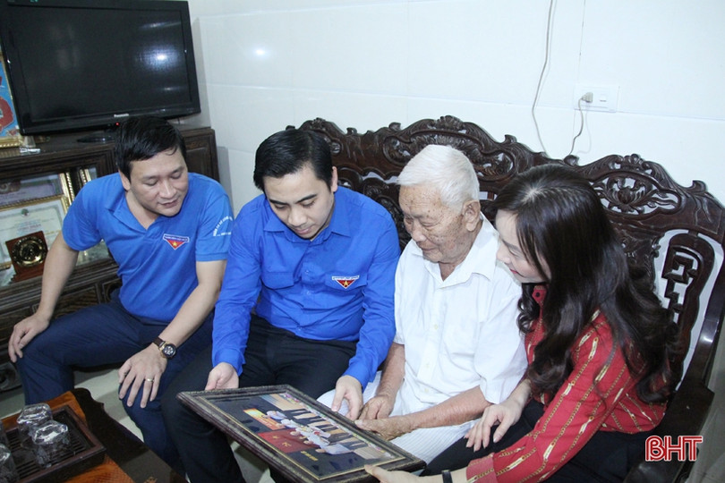 Tuổi trẻ Hà Tĩnh Tiếp lửa truyền thống 90 năm Xô Viết Nghệ - Tĩnh”