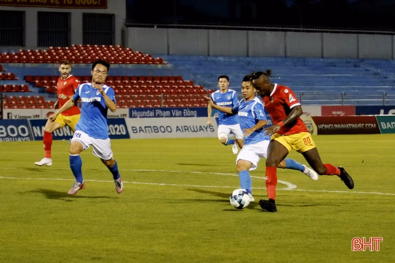 Thua Than Quảng Ninh với tỷ số 2-3, Hồng Lĩnh Hà Tĩnh dừng chân ở tứ kết Cup Quốc gia
