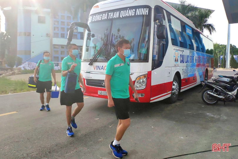 Tứ kết Cúp Quốc gia Hồng Lĩnh Hà Tĩnh - Than Quảng Ninh: An toàn phòng dịch trước giờ bóng lăn