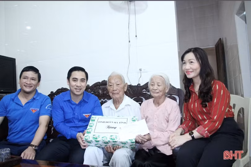 Tuổi trẻ Hà Tĩnh Tiếp lửa truyền thống 90 năm Xô Viết Nghệ - Tĩnh”