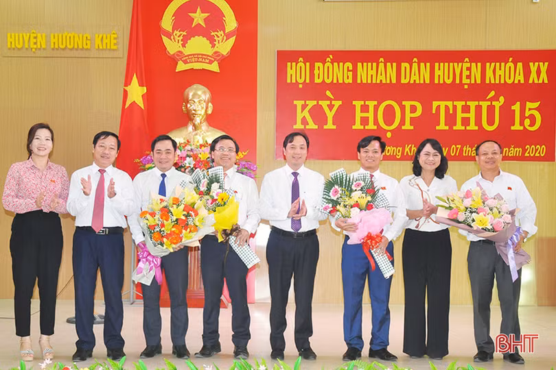 Hương Khê có Chủ tịch, Phó Chủ tịch HĐND, UBND mới