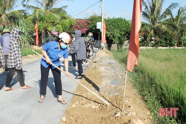 Gắn biển công trình chào mừng thành công Đại hội Đảng bộ huyện Lộc Hà