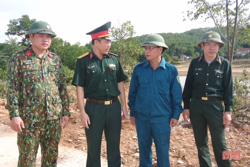 Bộ CHQS Hà Tĩnh huy động cán bộ, chiến sỹ hỗ trợ xã Phúc Đồng xây dựng nông thôn mới