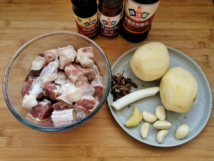 Ngày thu, trổ tài nấu thịt bò hầm khoai tây hấp dẫn hết ý, chồng con đều khen ngon! ảnh 4 Ngày thu, trổ tài nấu thịt bò hầm khoai tây hấp dẫn hết ý, chồng con đều khen ngon!