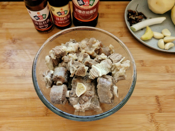 Ngày thu, trổ tài nấu thịt bò hầm khoai tây hấp dẫn hết ý, chồng con đều khen ngon! ảnh 5 Ngày thu, trổ tài nấu thịt bò hầm khoai tây hấp dẫn hết ý, chồng con đều khen ngon!