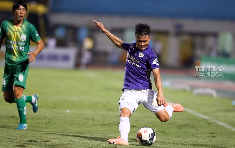 HLV Park Hang Seo chứng kiến Quang Hải ‘giải hạn’