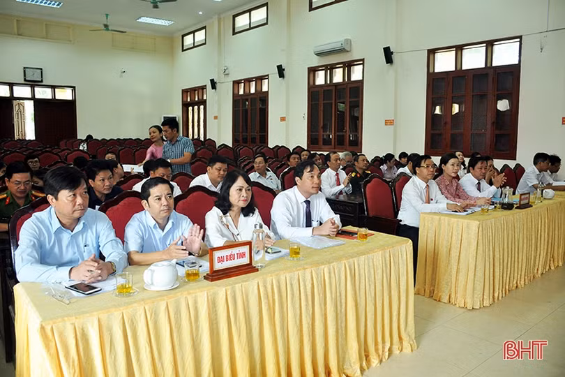 Hương Khê có Chủ tịch, Phó Chủ tịch HĐND, UBND mới