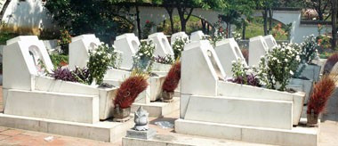 Về hai bài thơ viết ở Ngã ba Đồng Lộc ảnh 1