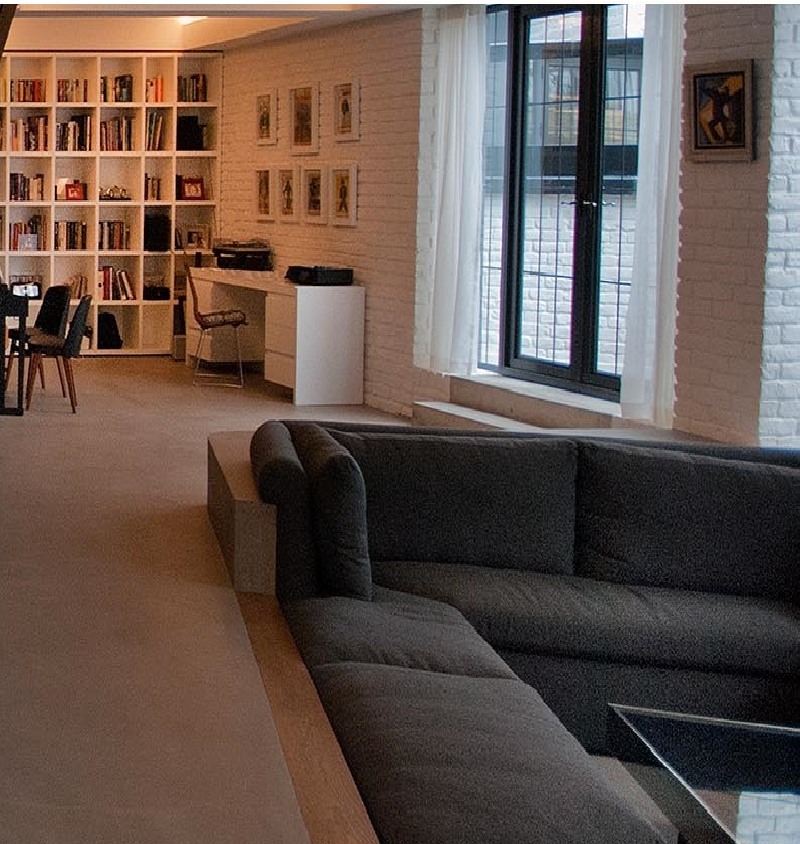 Không gian độc đáo của ngôi nhà có phòng khách được thiết kế chìm