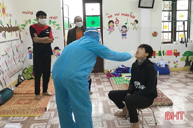 Lộc Hà phấn đấu lấy mẫu xét nghiệm 100% người cách ly tập trung