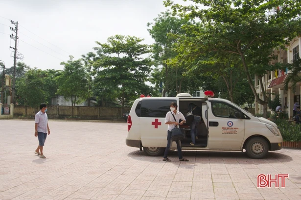 Vũ Quang, Hương Khê bàn giao công dân hoàn thành cách ly tập trung