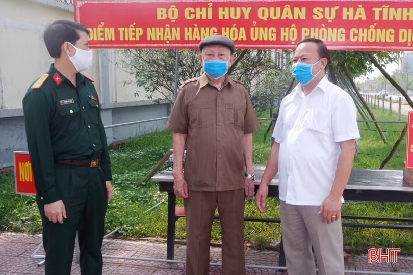 Cựu chiến binh 90 tuổi ủng hộ 20 triệu đồng phòng dịch Covid-19