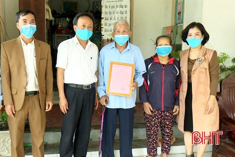 Bí thư Thành ủy Hà Tĩnh gửi thư cảm ơn gia đình 2 giáo dân ủng hộ 2,6 tấn gạo chống dịch Covid-19