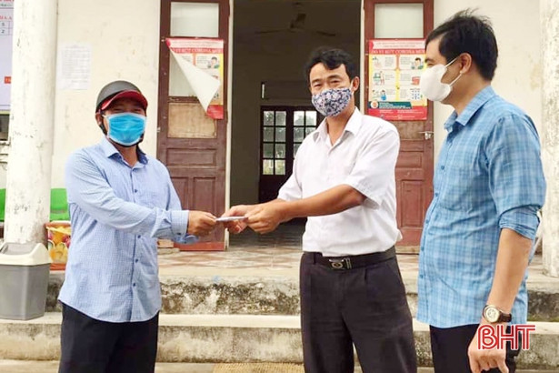 Giáo dân ở Kỳ Hà ủng hộ hơn 30 triệu đồng phòng chống dịch Covid-19