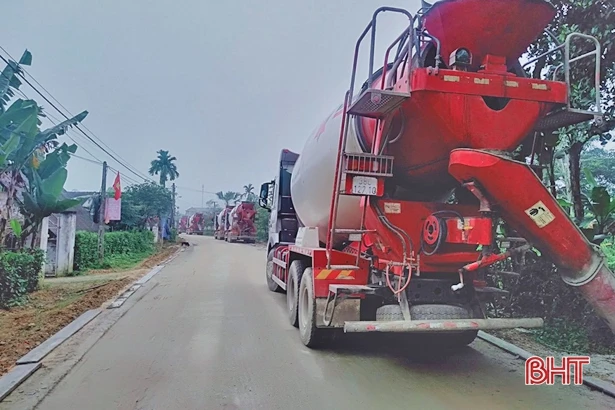 “Tăng máy, giảm người” trên các công trình giao thông ở Hà Tĩnh