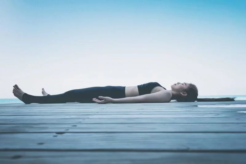 Mách bạn 10 mẹo đơn giản giúp bạn dễ ngủ hơn