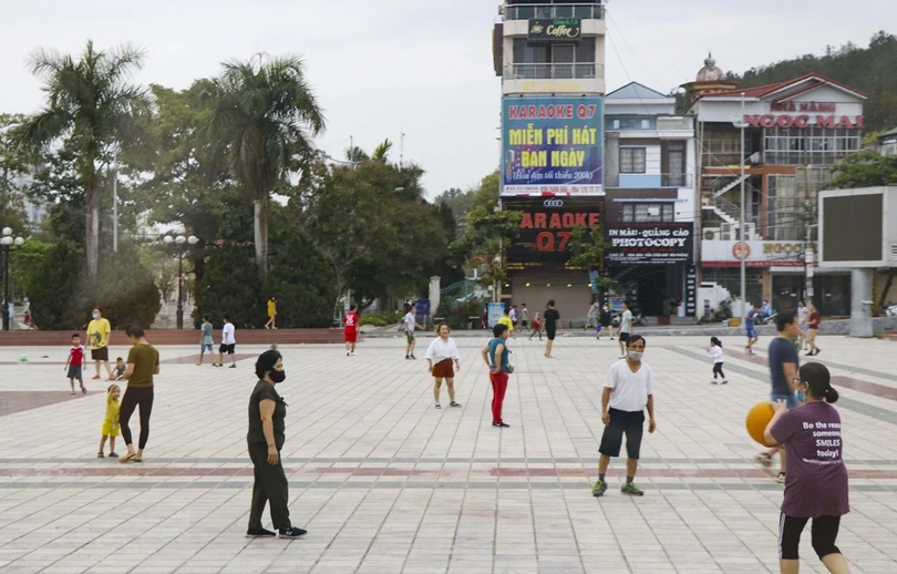 Tiếp tục thực hiện nghiêm cách ly toàn xã hội, không lơi lỏng chủ quan