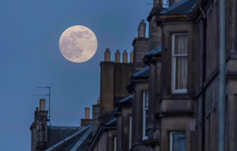 Siêu trăng lớn nhất năm rực sáng trên thế giới