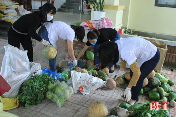 Nghi Xuân tiếp nhận gần 2,4 tỷ đồng ủng hộ phòng chống dịch Covid-19