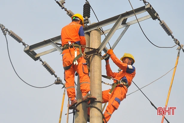 Điện lực Hà Tĩnh đầu tư gần 100 tỷ đồng phát triển lưới điện thông minh