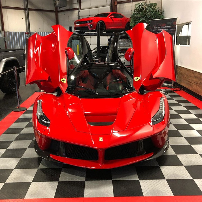 Bán đấu giá dàn siêu xe để ủng hộ bệnh nhân Covid-19