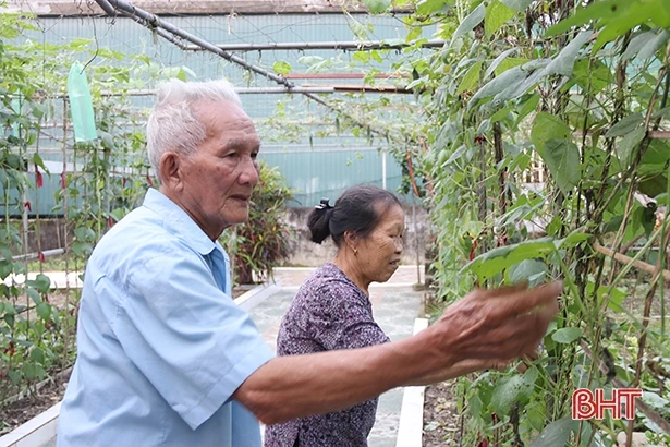 “Có trự mô ta góp thêm hỗ trợ chống Covid-19, lương - giáo chi cũng đều khó khăn”
