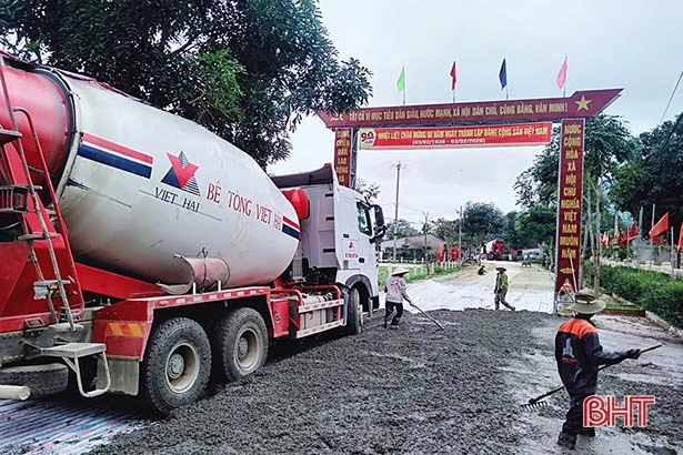 “Tăng máy, giảm người” trên các công trình giao thông ở Hà Tĩnh